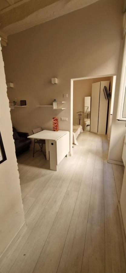 Savelli Apartment Old Town - Near Navona Place 로마 외부 사진