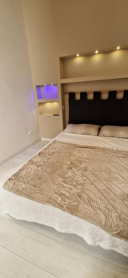 Savelli Apartment Old Town - Near Navona Place 로마 외부 사진